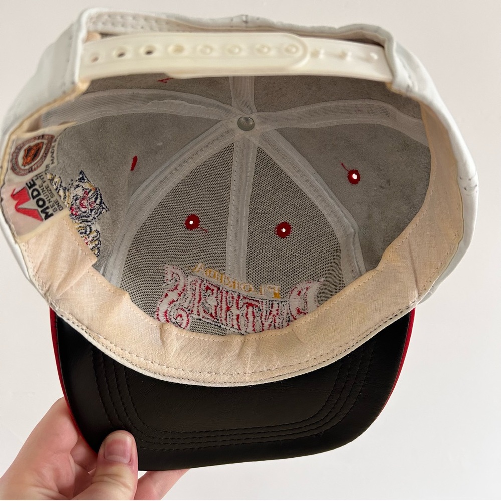 Vintage Florida Panthers leather snapback hat 90’s Made in USA NHL hockey - Picture 6 of 8